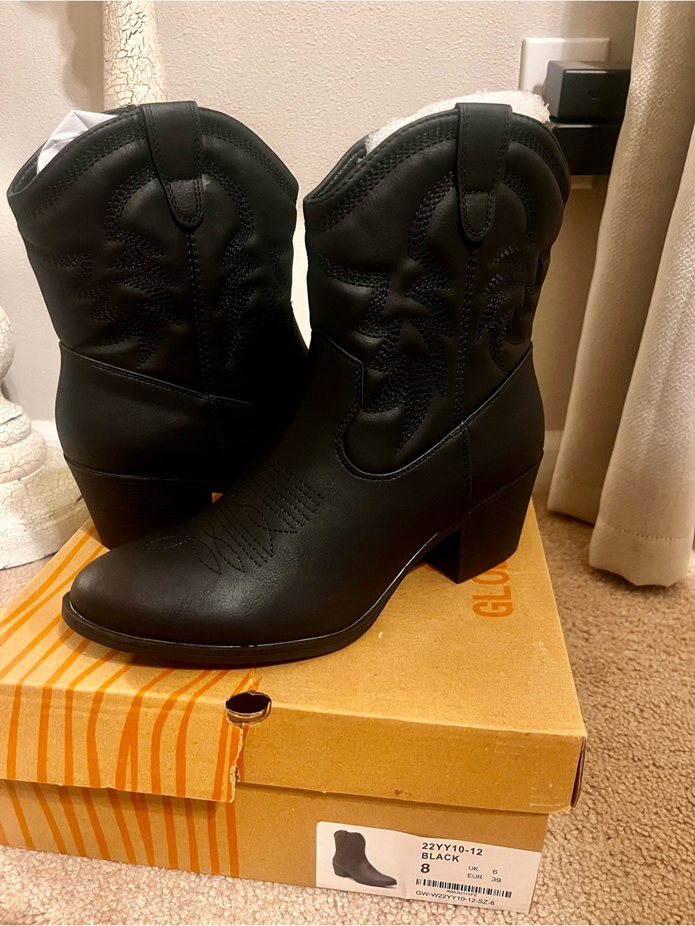 Black Women's Western Ankle Boots - Size 8
